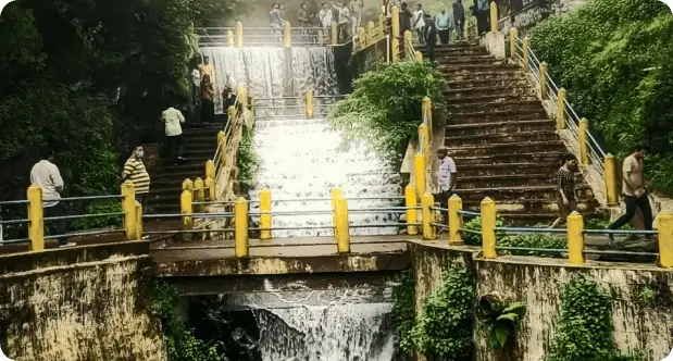 Honnamana Halla Falls