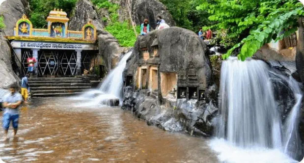 Kallathigiri Falls